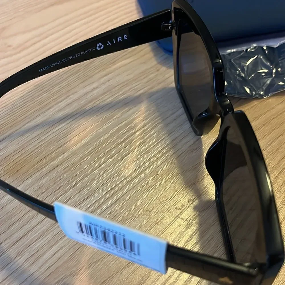 NWT AIRE Centaurus 55mm Square Sunglasses